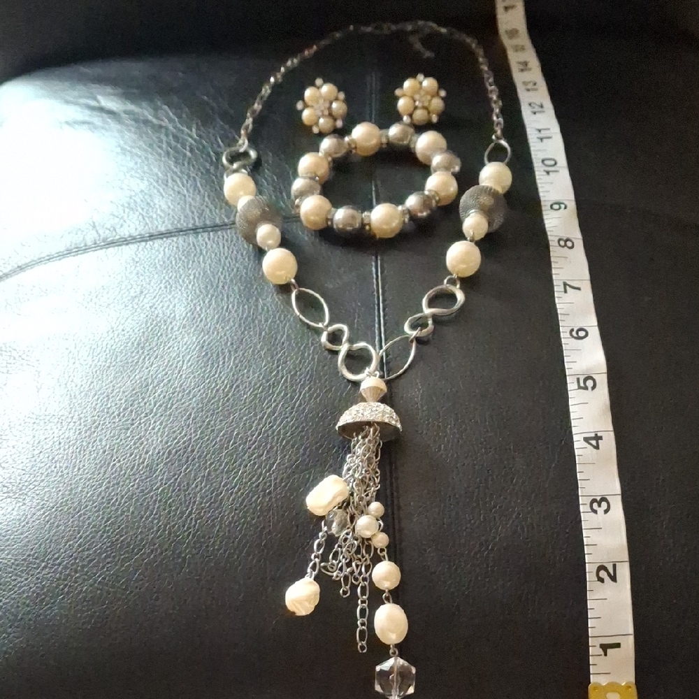 Elegant Pearl and Silver 3pc Jewelry Set